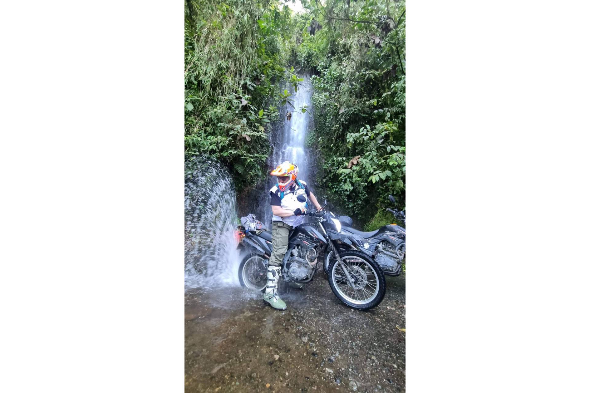 Motorbeach Viajes ofrece un recorrido inmersivo por Colombia en moto entre selvas, playas y pueblos históricos