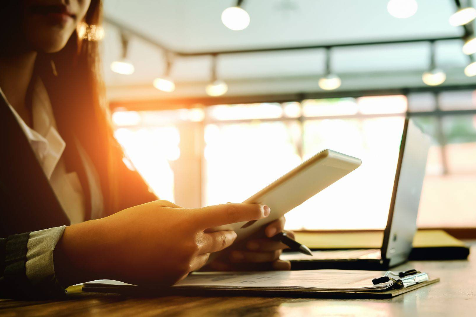 Cómo implementar una plataforma LMS para la formación interna en empresas