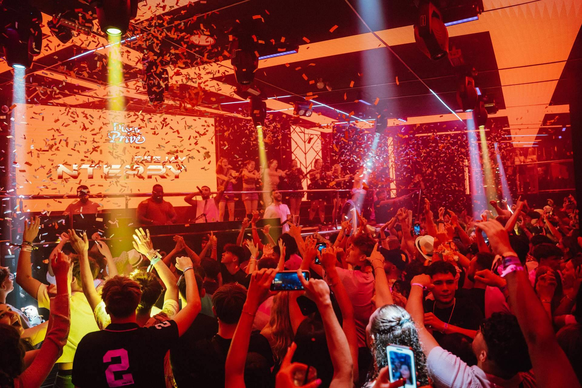 Disco Privé ofrece una experiencia de fiesta exclusiva en Lloret de Mar