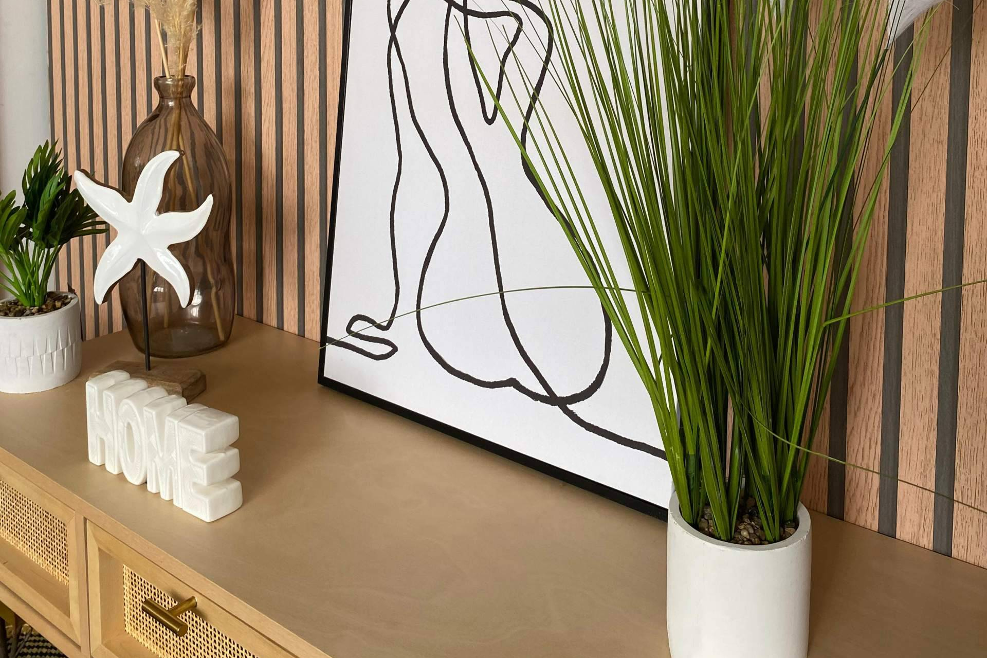 Decoración para el hogar online con estilo y buen precio, jarrones, cuadros y más en Hogar y Más