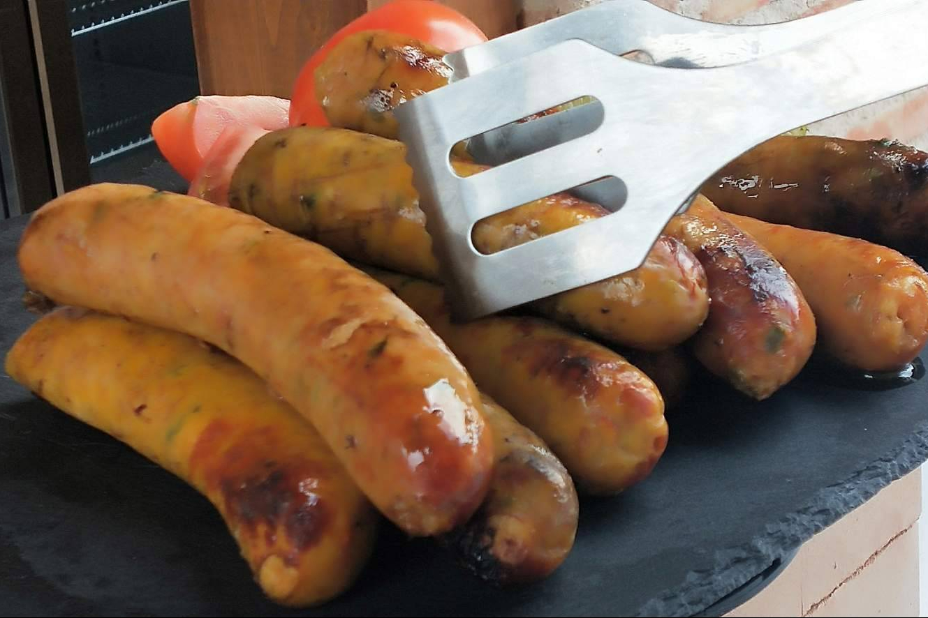Embutidos colombianos y sabor latinoamericano, el sello de calidad de D’Carnilsa en España