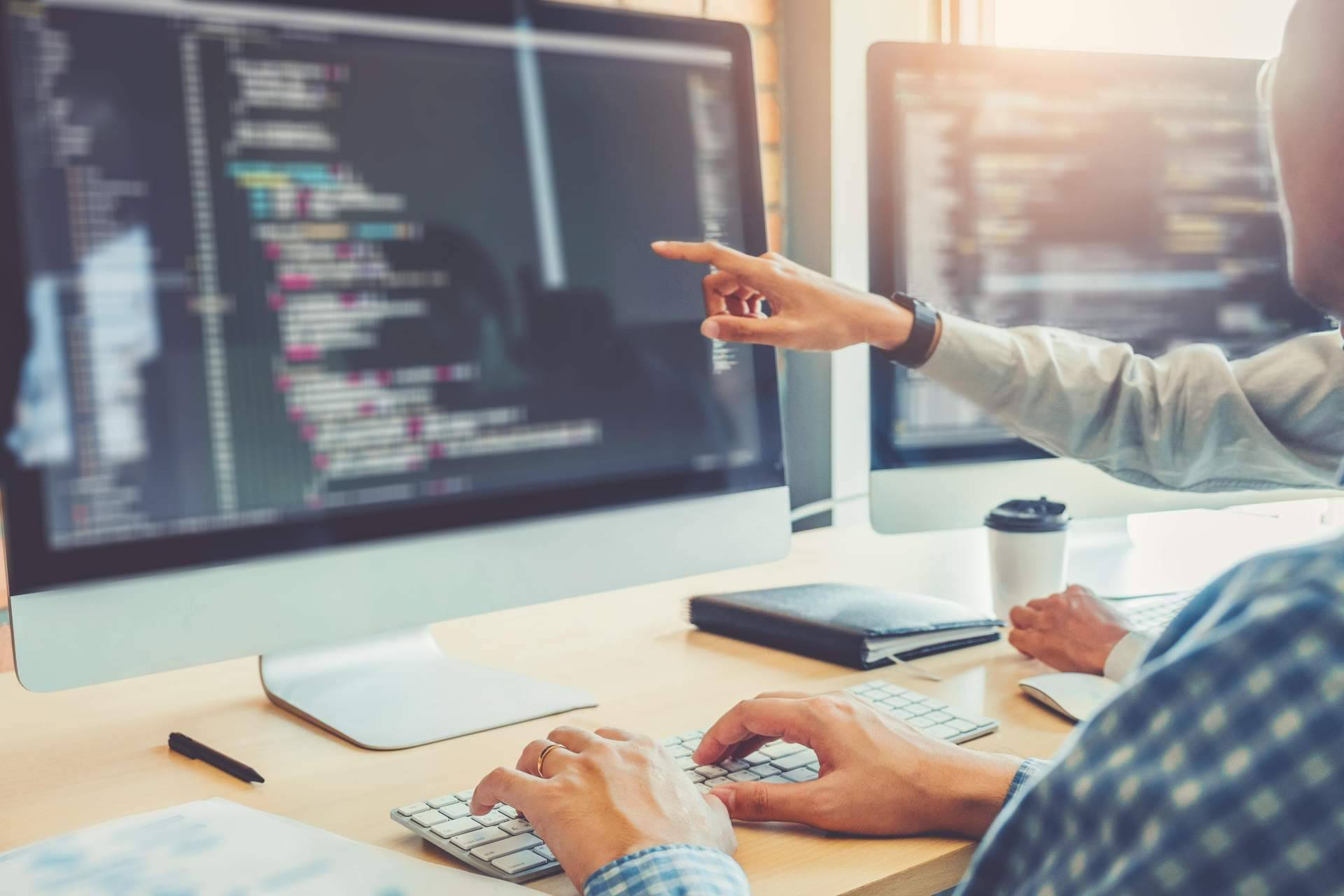 Software a medida, estandar o solución híbirda; ¿Qué es lo que se quiere para una empresa?
