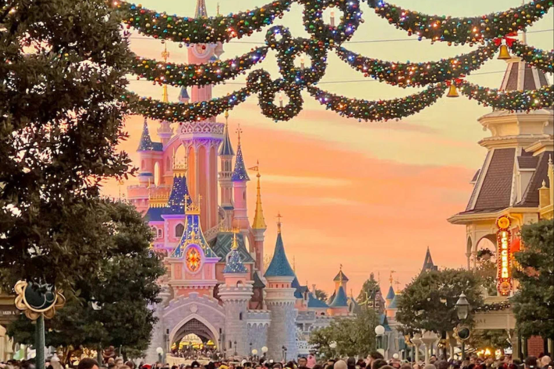 Navidad en Disneyland París; cómo planificar una experiencia sin contratiempos