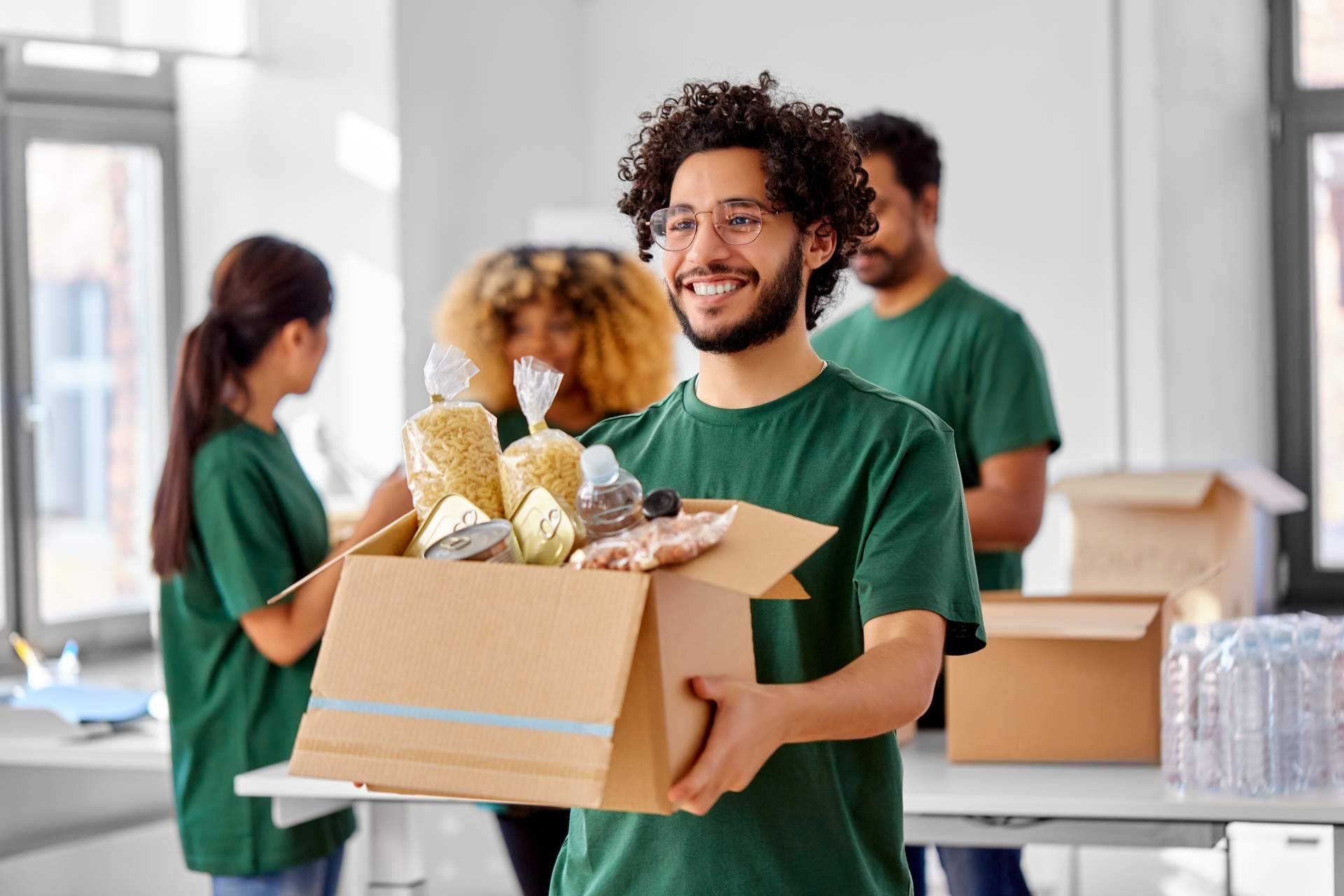 Hacerse voluntario en una ONG; las razones que llevan a muchas personas a elegir Human Appeal