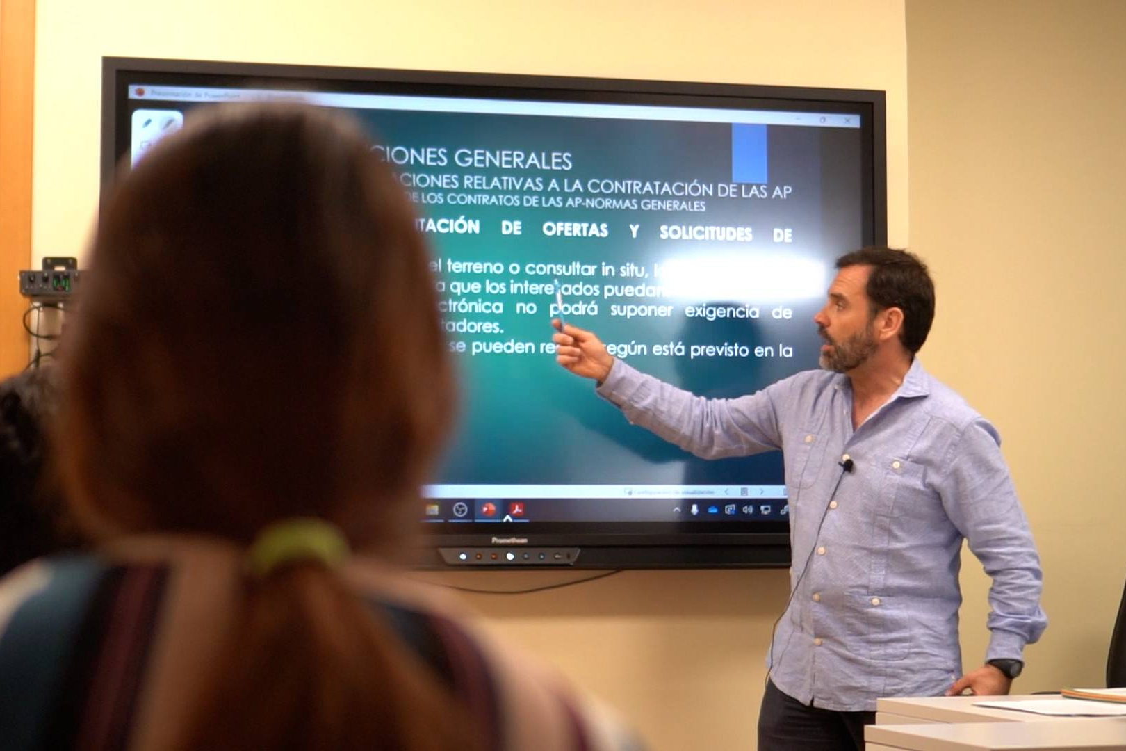 Agentes de Hacienda, una vía de acceso al Estado con bachillerato y gran proyección profesional
