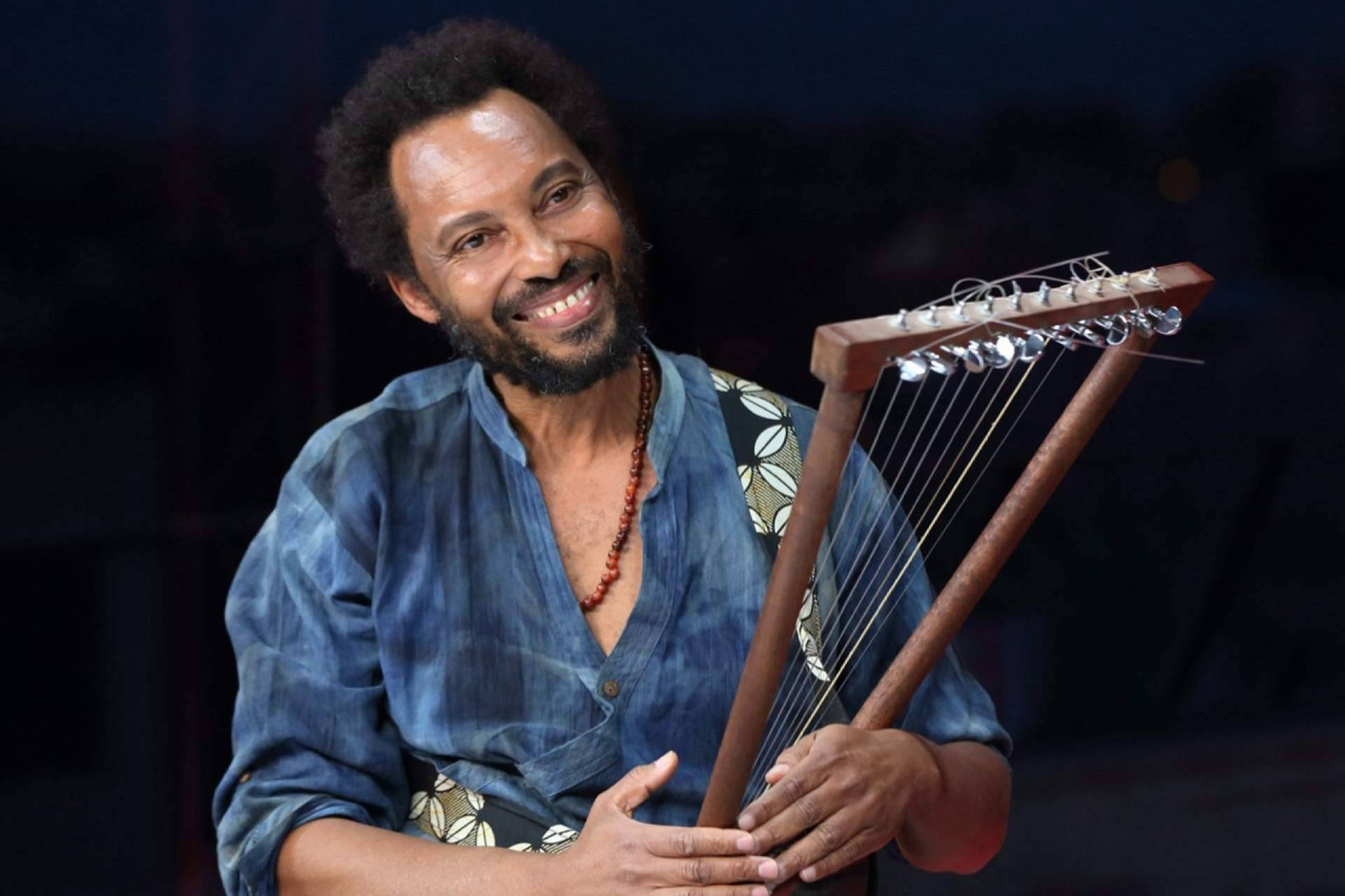 Seydu; música que salva vidas, palabras que transforman