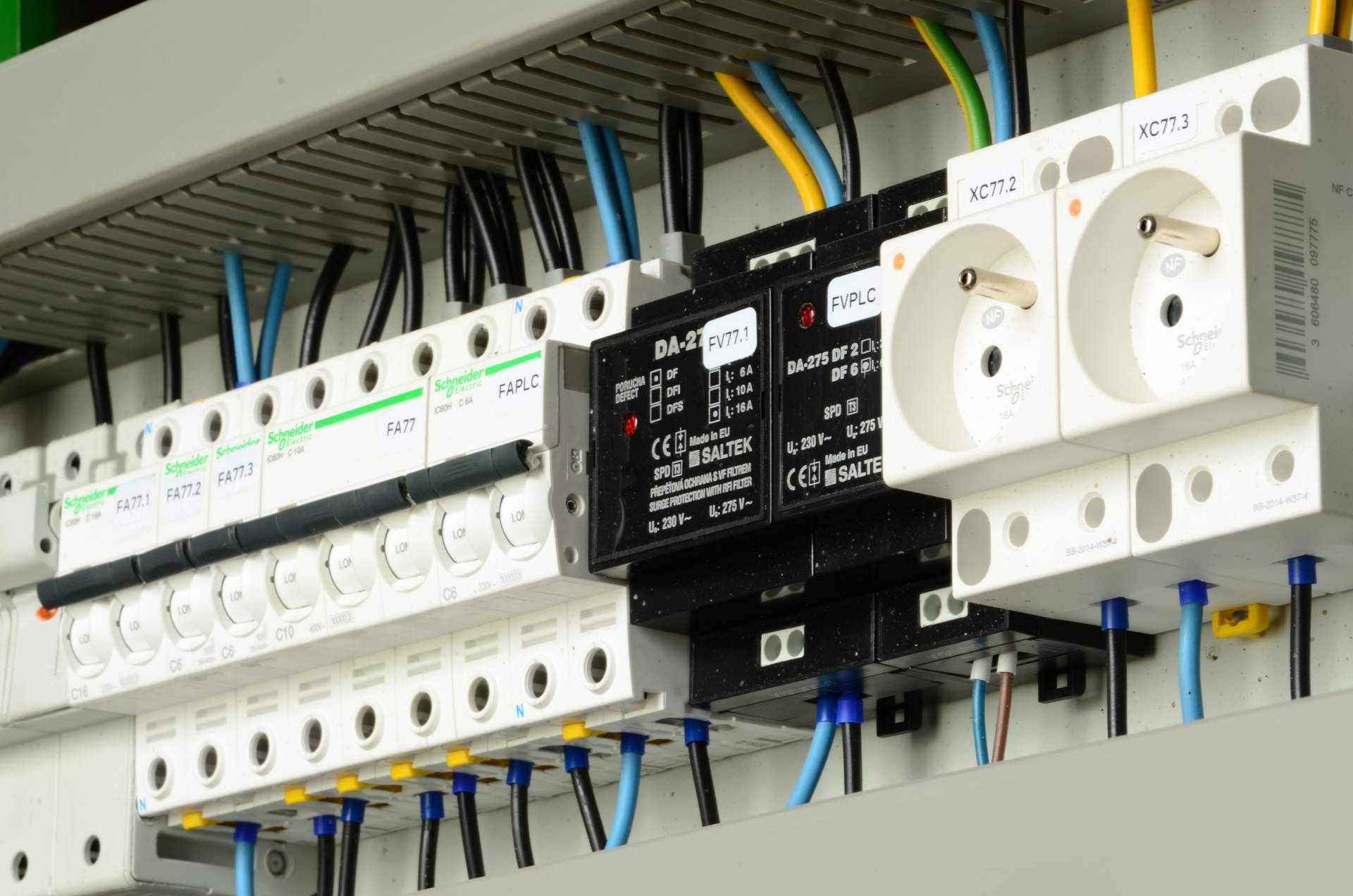 Cadenza Electric garantiza entrega rápida de material eléctrico Schneider Electric con stock permanente