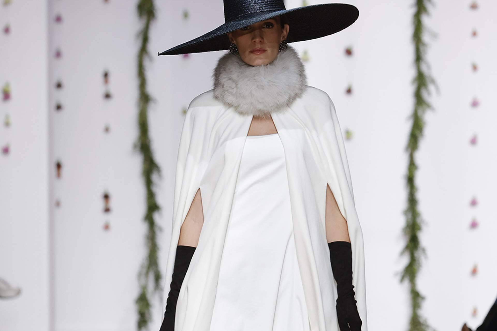 Capas para novias; Capas Capicúa se estrena en moda nupcial con su colección en Atelier Couture 2025