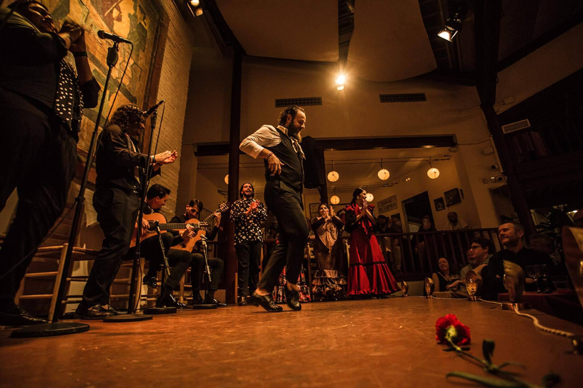Cena y espectáculo flamenco en Barcelona; el Tablao de Carmen en el Poble Espanyol