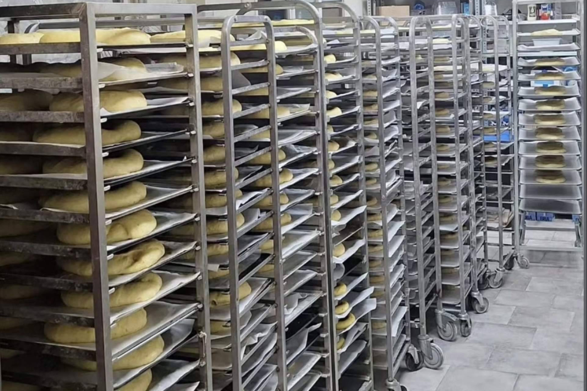 Sabores clásicos y elaboración artesanal, El Panazo presenta su propuesta de roscón de Reyes y panettone