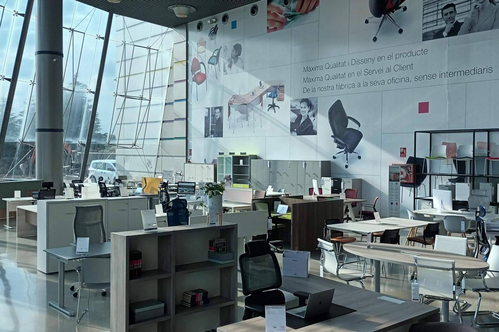 Cómo seleccionar los muebles de oficina ideales según Ofiprix; Diseño, ergonomía y funcionalidad
