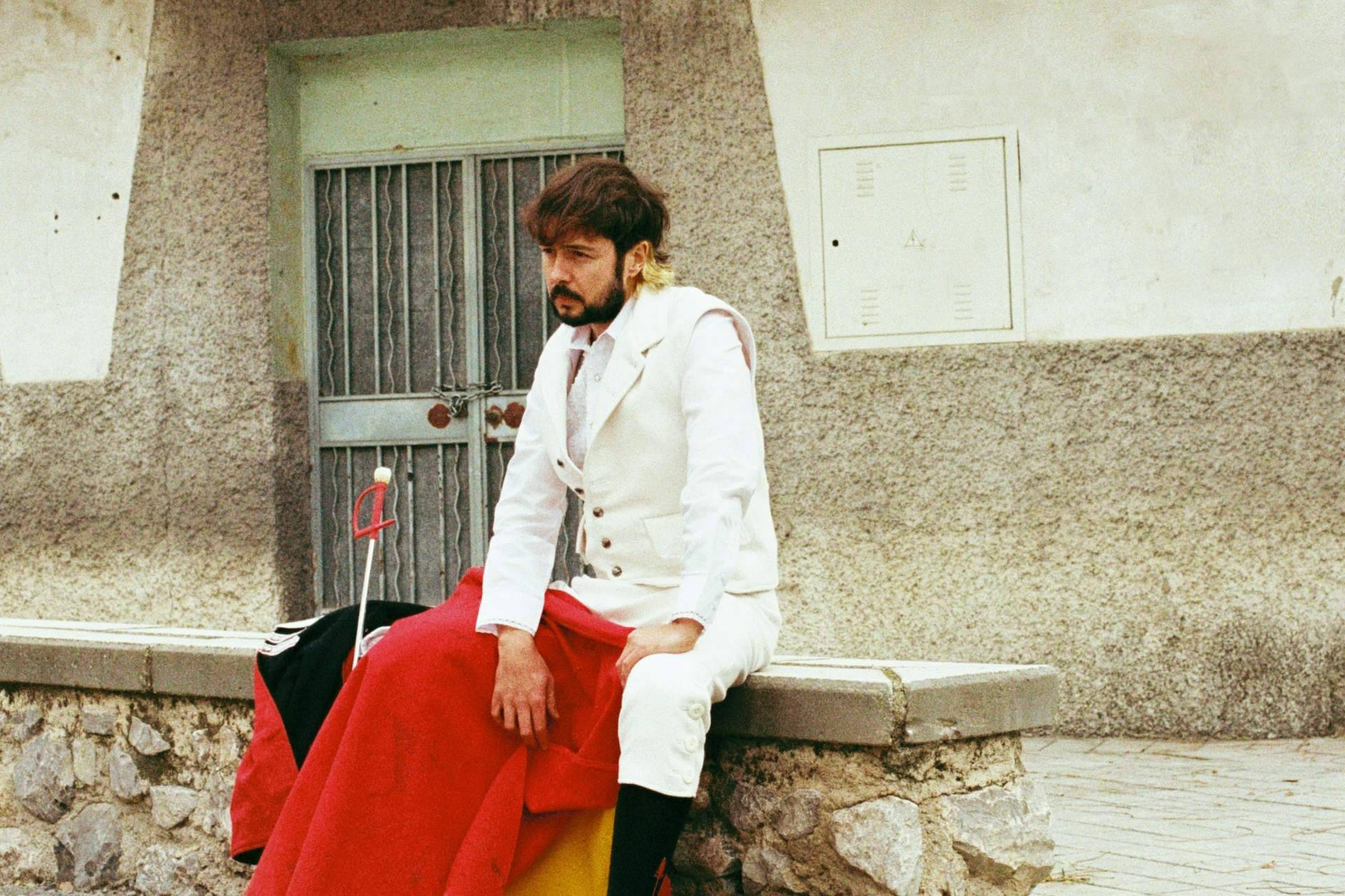 José Bonaparte debuta en solitario con Aires, Romanzas y Canciones, un diálogo entre tradición y vanguardia