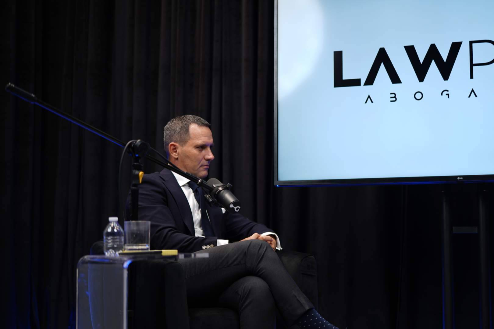 Gestión de despachos y visión empresarial; la apuesta estratégica de Luis López de Castro Alonso