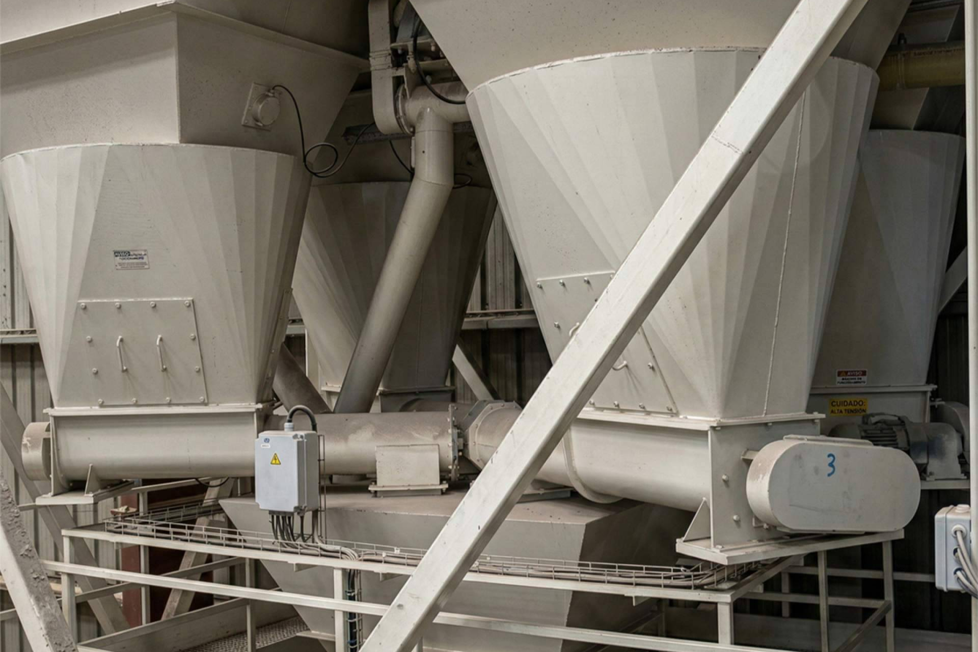 Sólidos y líquidos en una misma planta; retos reales de los sistemas de dosificación en pienso