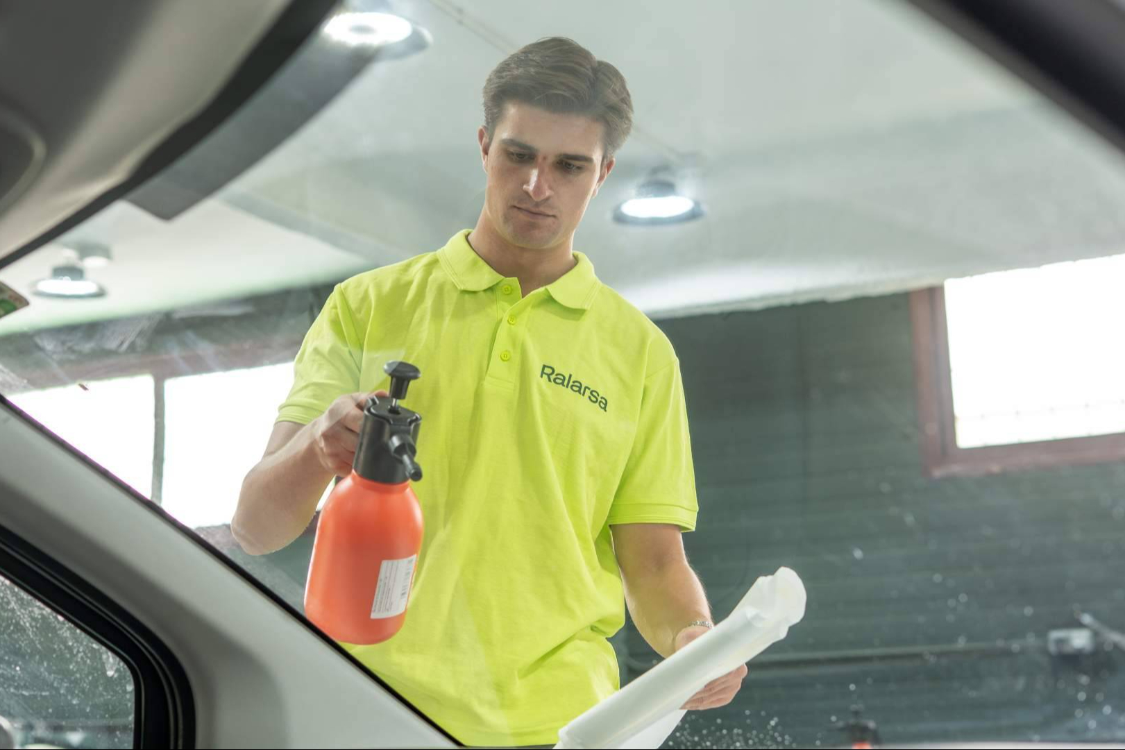 Ralarsa lanza una campaña especial para mejorar la visibilidad en días de lluvia