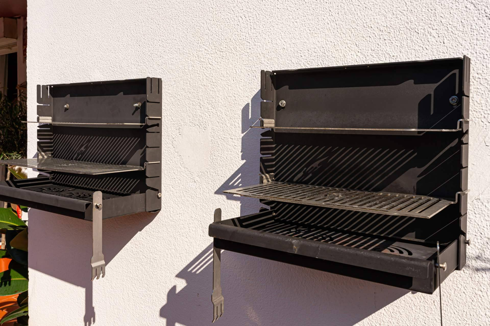 La nueva generación de barbacoas premium; fuego real, cero trastos y solo 6,7 cm cuando está cerrada