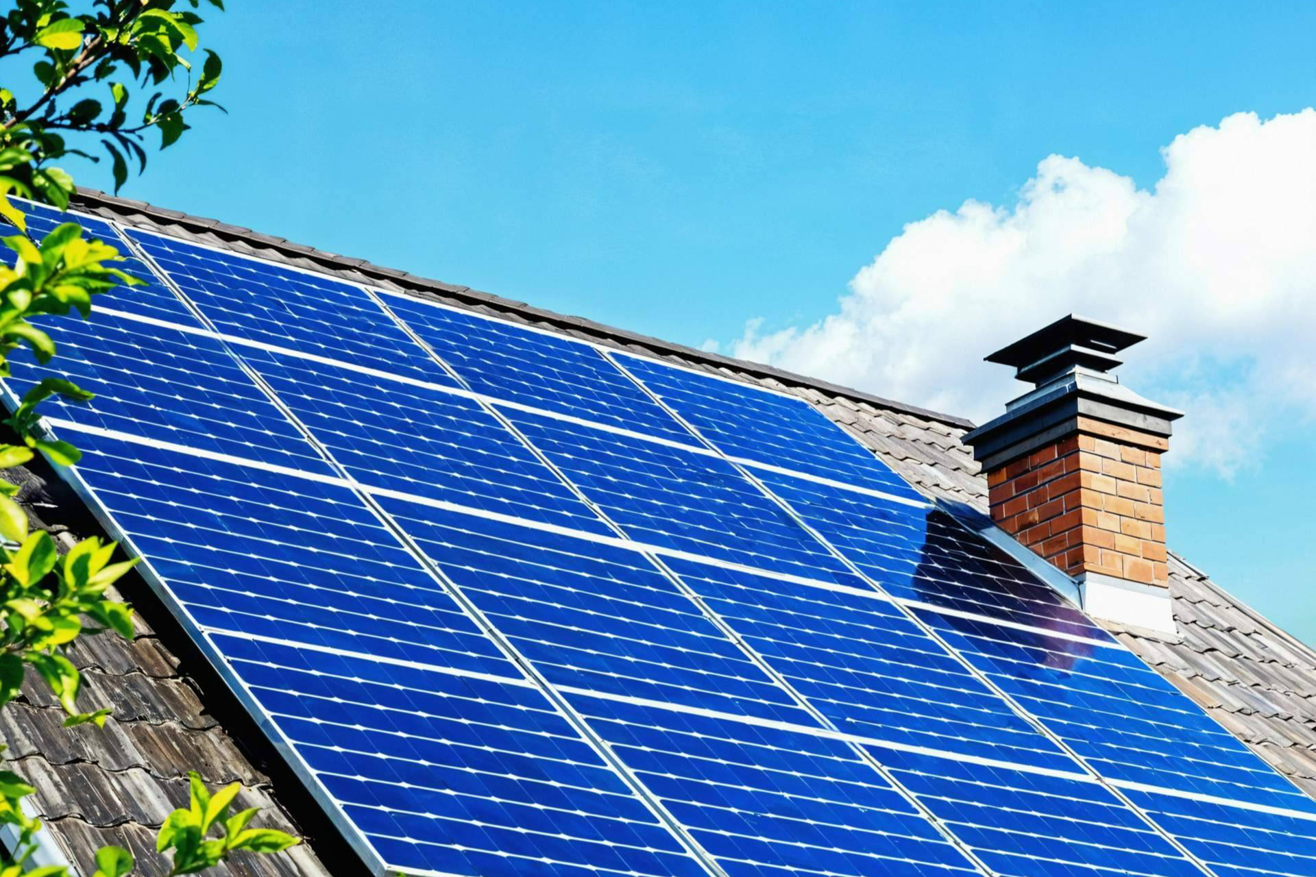 IRPF 2025, cómo aprovechar las deducciones fiscales por eficiencia energética en viviendas en Madrid