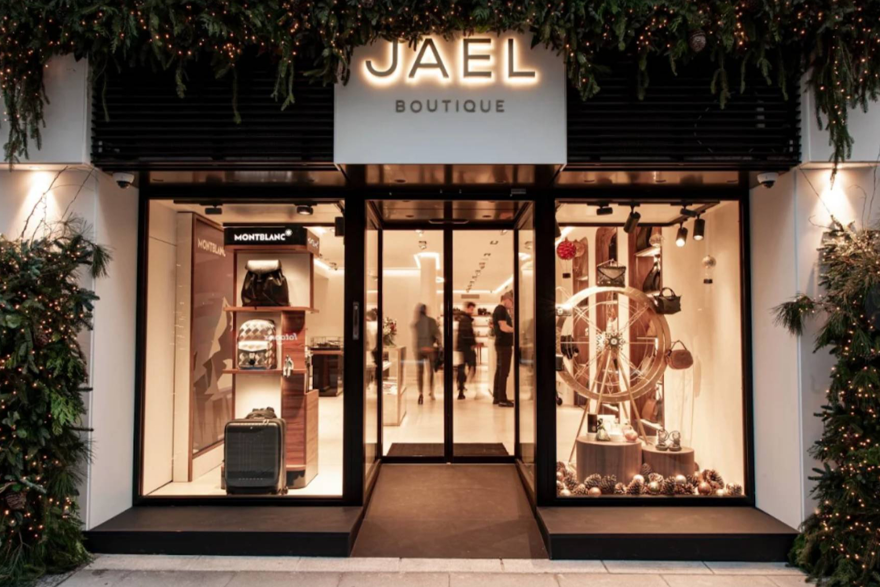 Bolsos de marca en Compostela; Jael Boutique refuerza su propuesta de lujo para mujer