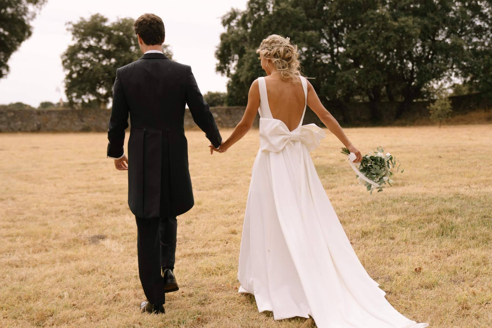 Novias de Mallorca; llega la oportunidad de crear el vestido de novia con Valérie Moreau