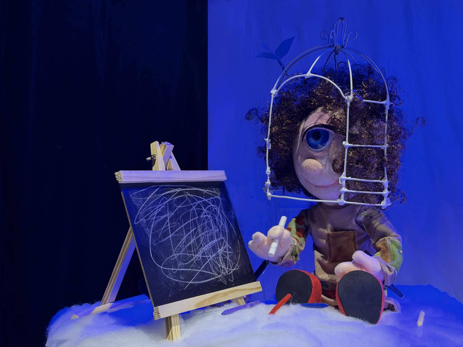 'Pajarillos en la Cabeza', teatro de objetos y arena para acercar la neurodiversidad al público familiar