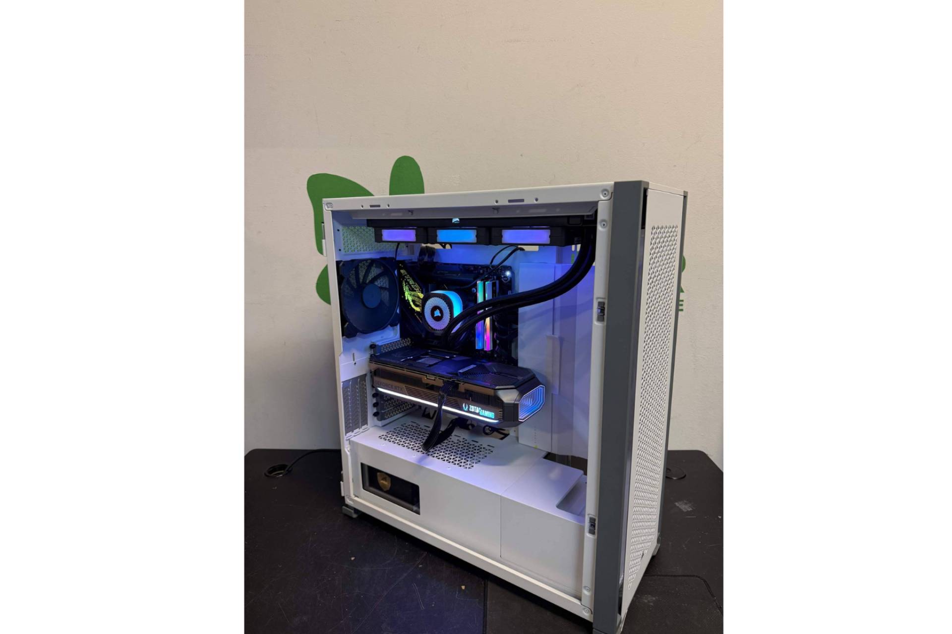 Aussar elimina los costes de montaje y envío en PCs con NVIDIA para impulsar el acceso al gaming de alto rendimiento