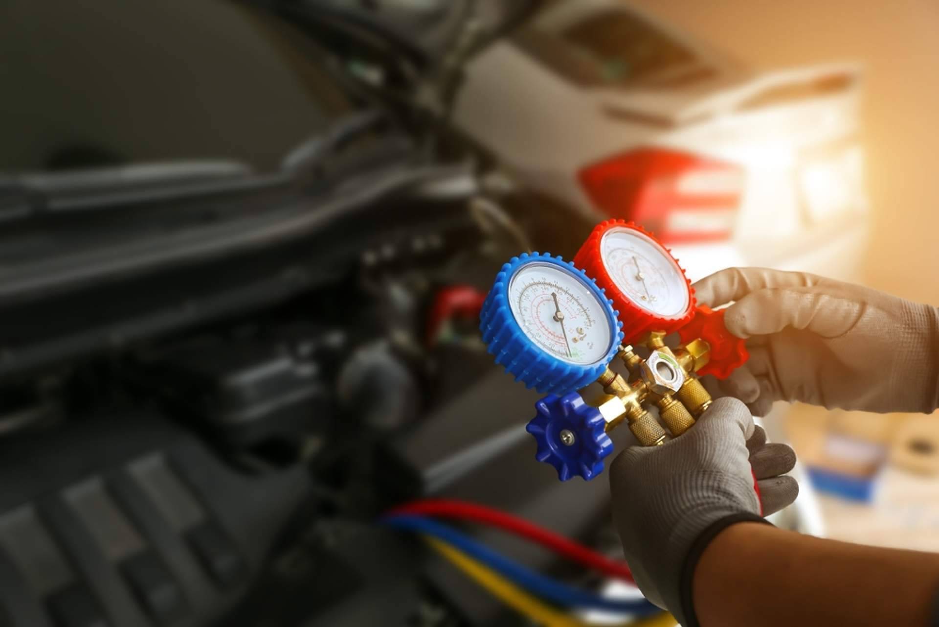 Talleres Claxon explica por qué revisar los manguitos del coche ayuda a evitar reparaciones costosas