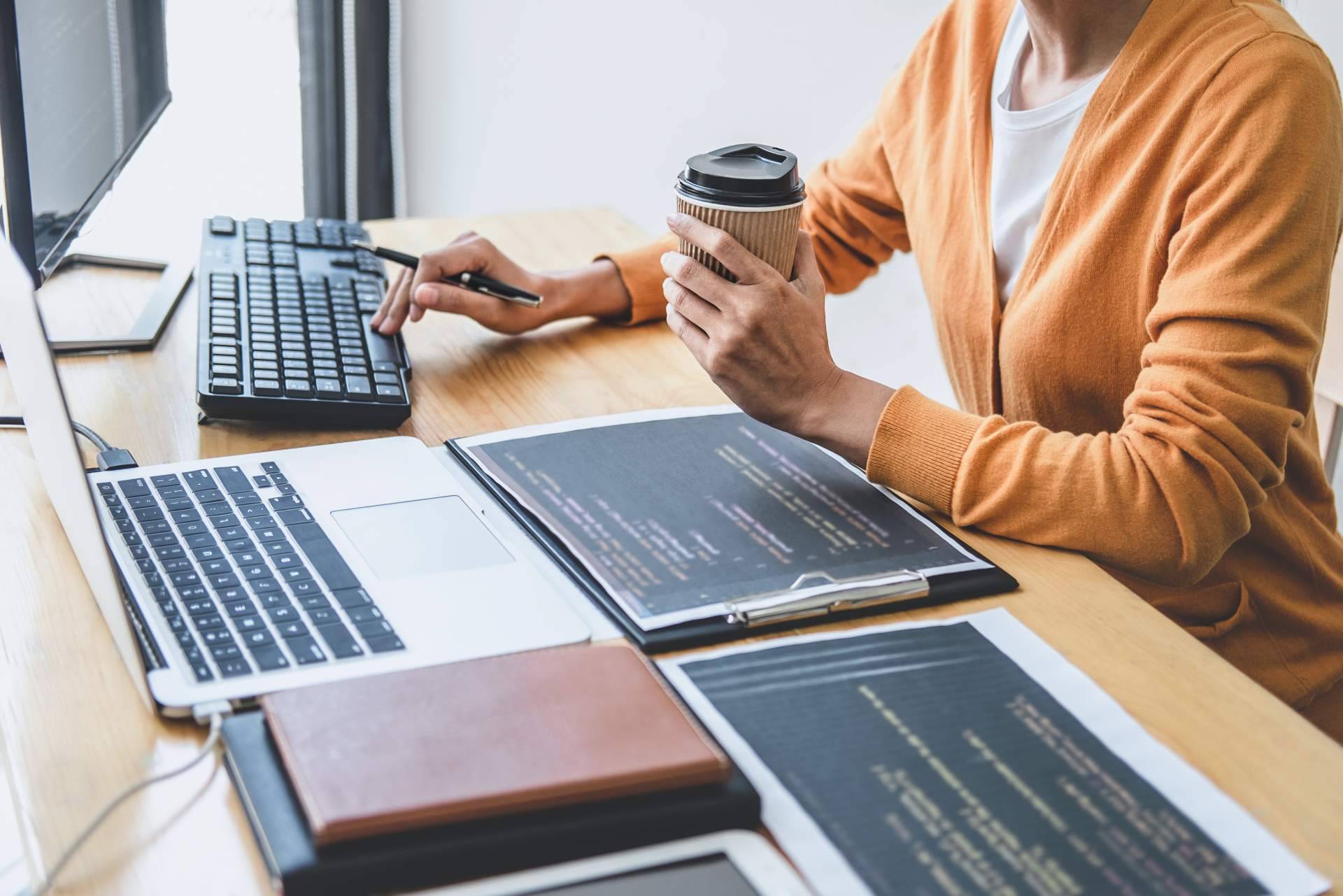 La digitalización del alquiler de trasteros se consolida como la mejor estrategia de CEESA para reducir la tasa de churn