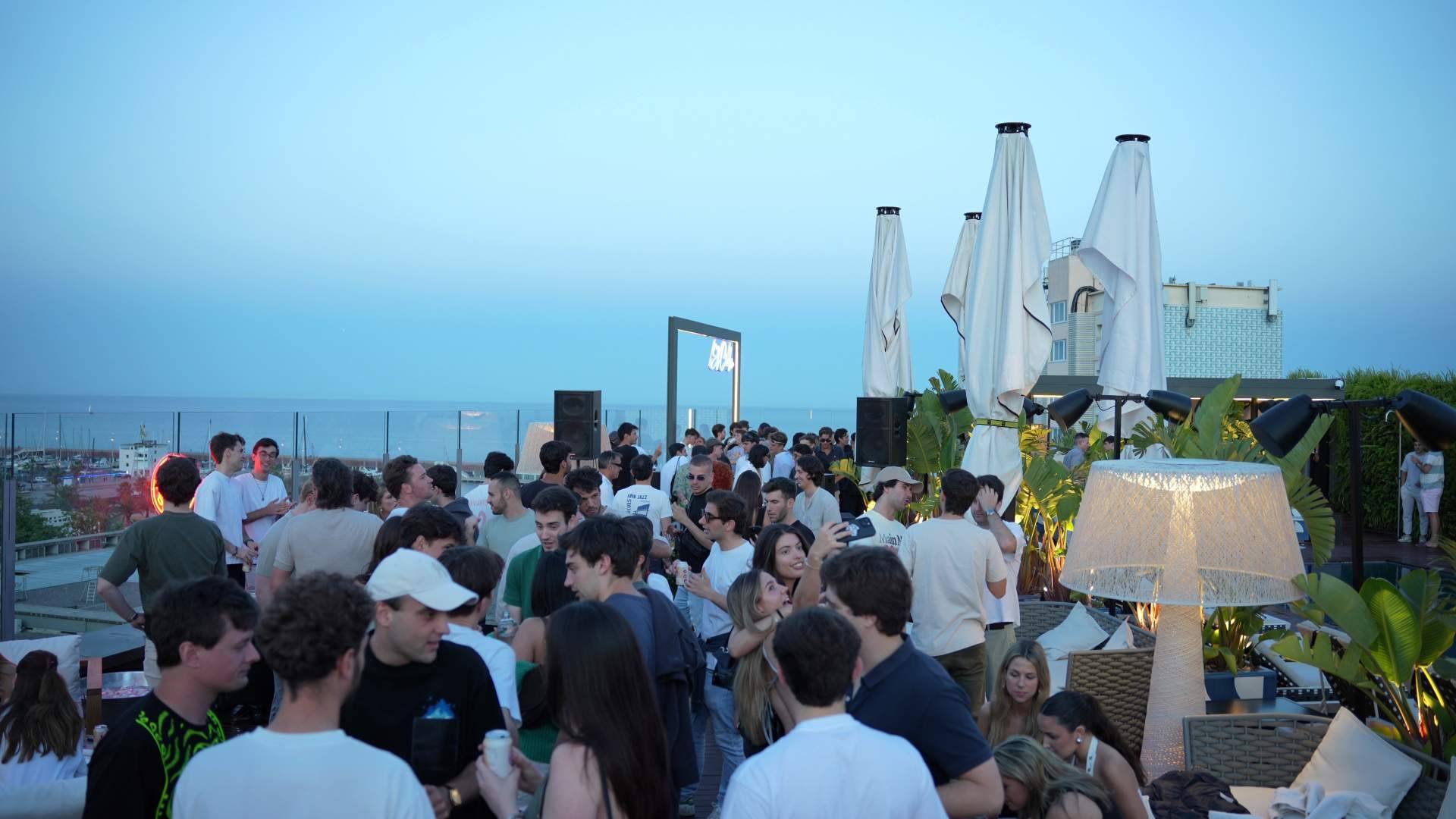 Regresan las Rooftop Parties a Barcelona; las terrazas que marcarán la temporada 2026