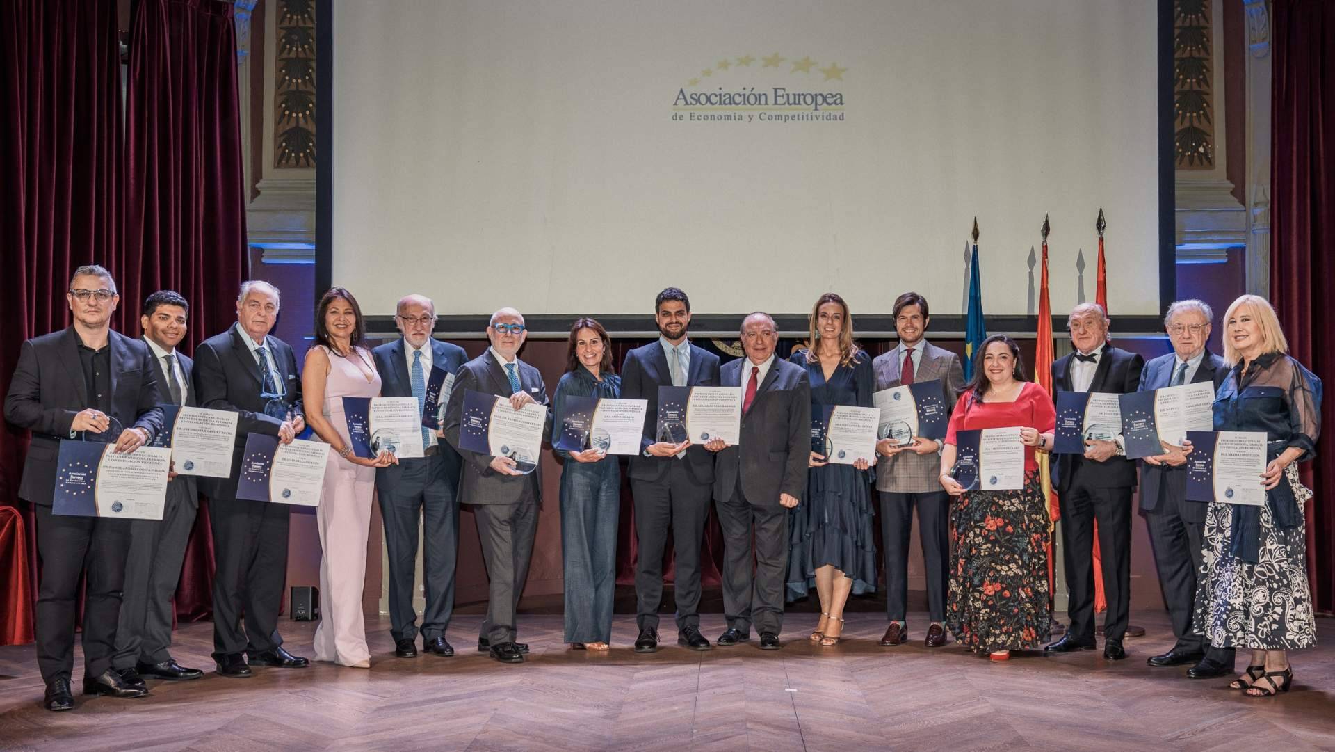 Éxito y rigor científico en la IV Edición de los Premios Pasteur de la AEDEEC