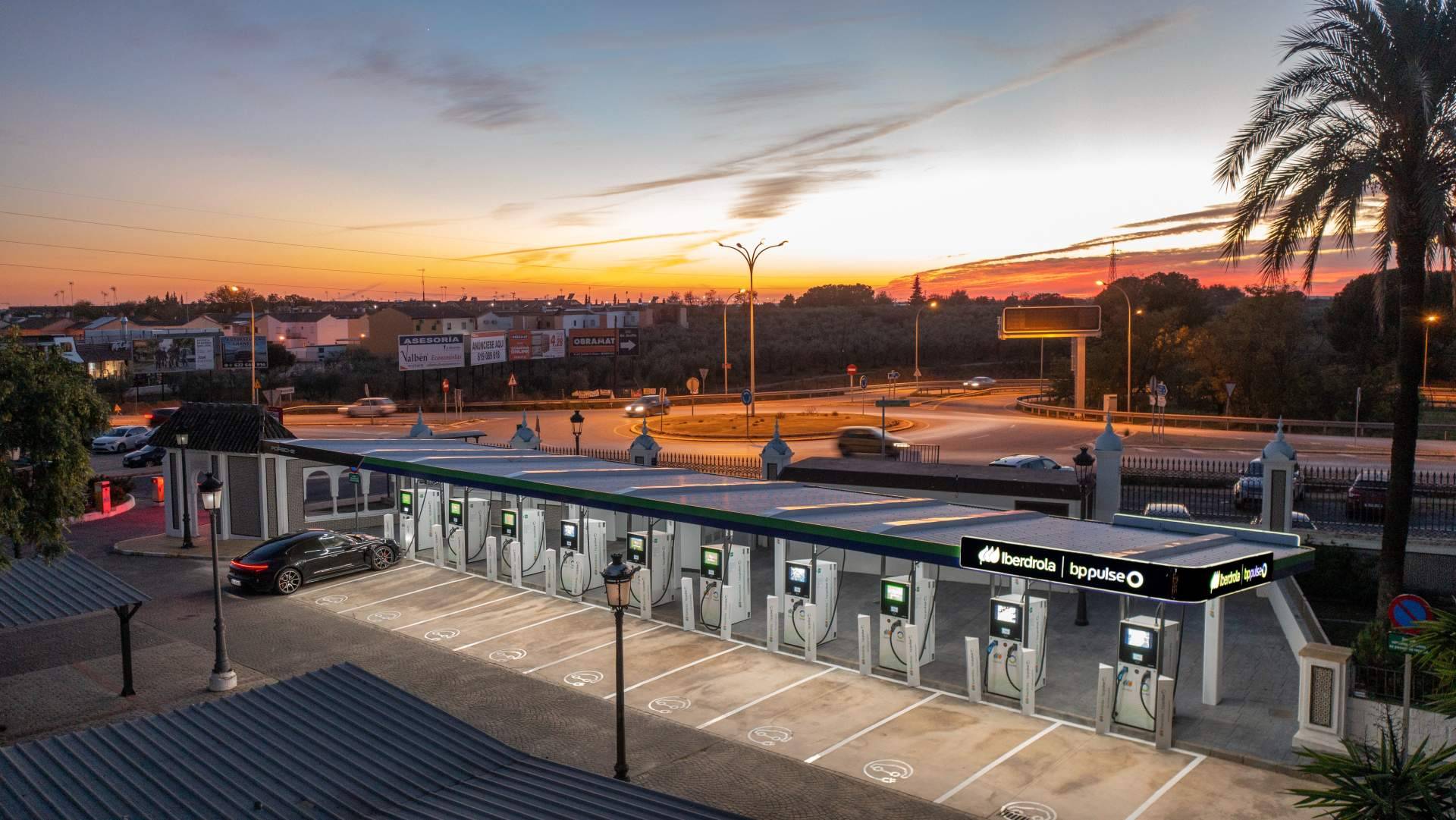 Puntos de carga eléctricos, ¿Por qué deben electrificarse las empresas logísticas?