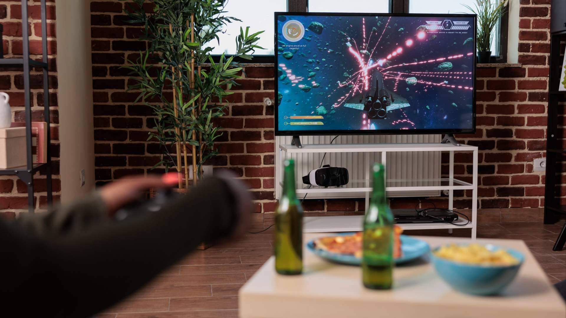 Cómo elegir un televisor sin perderse entre pulgadas, siglas y funciones que nunca se utilizarán