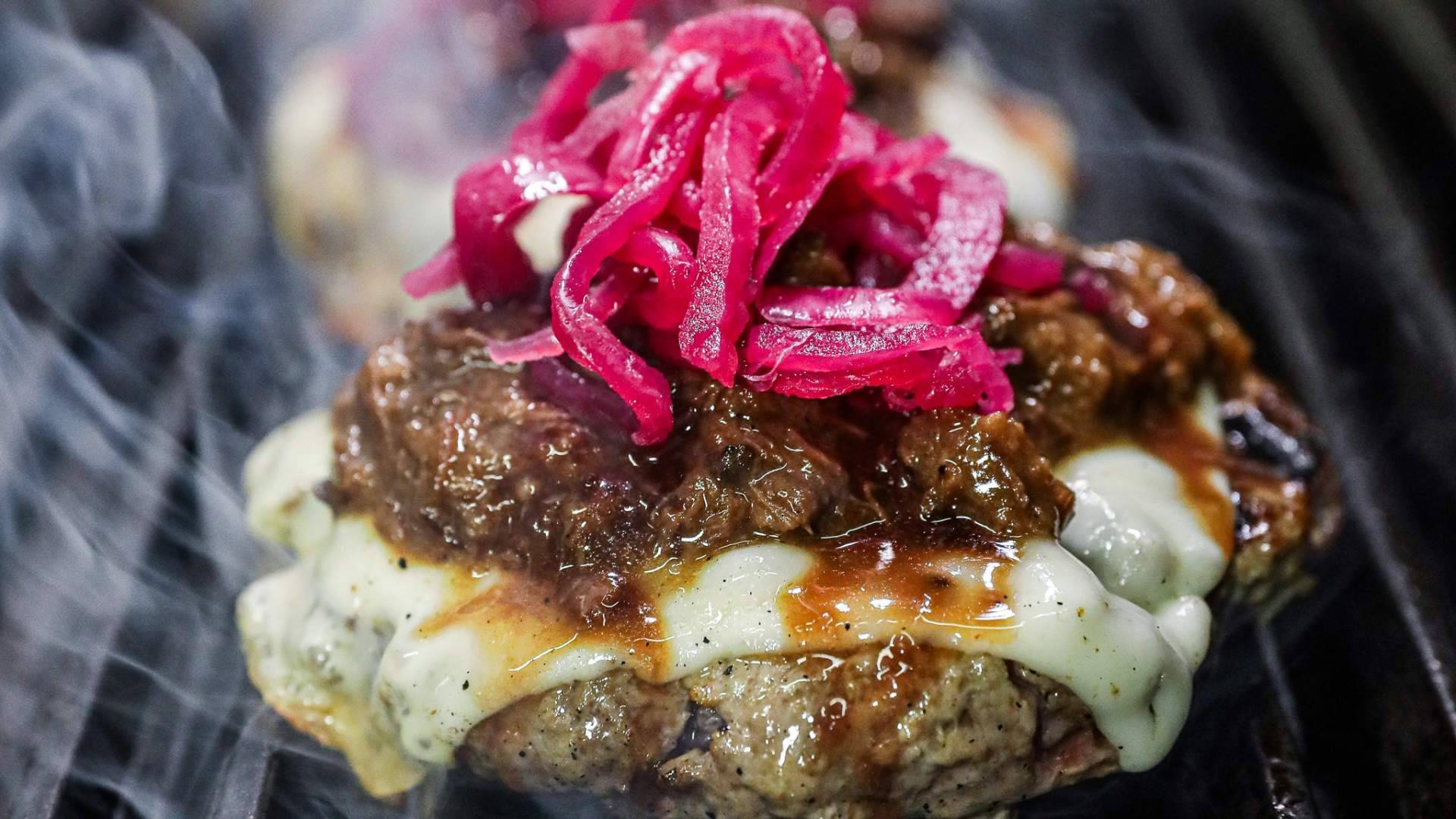 La Central reivindica las burgers en Barcelona con identidad propia en un mercado que deja atrás la moda