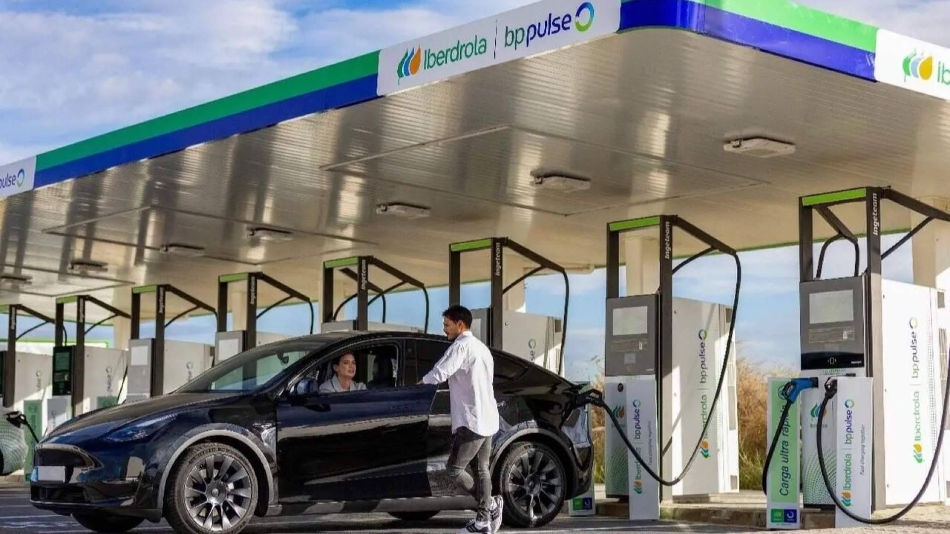 Cuánto tarda en cargar un coche eléctrico y de qué depende realmente