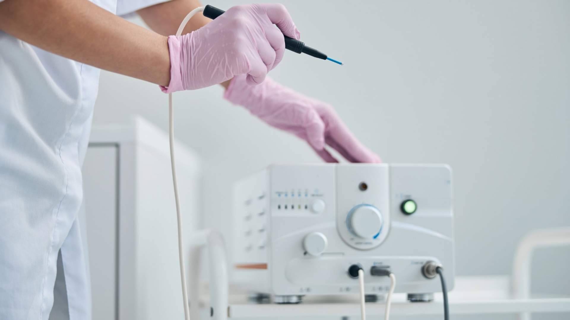 Electrobisturíes para cirugía menor; cómo elegir entre monopolar y bipolar