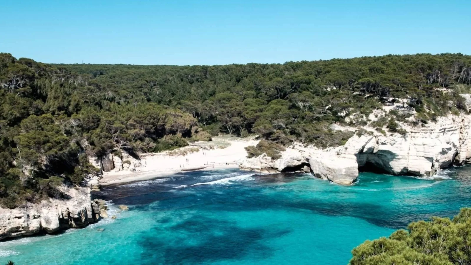 Menorca vuelve a situarse entre los destinos de playa más deseados del verano